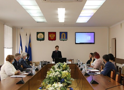 Октябрьский 1.jpg Октябрьский 1.jpg