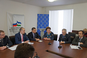 В Уфе представители региональных отделений политических партий провели   круглый стол  В Уфе представители региональных отделений политических партий провели   круглый стол