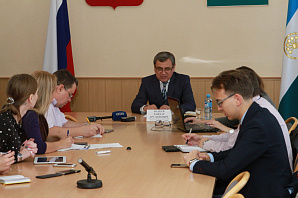 Председатель Центризбиркома республики Хайдар Валеев провел первый брифинг